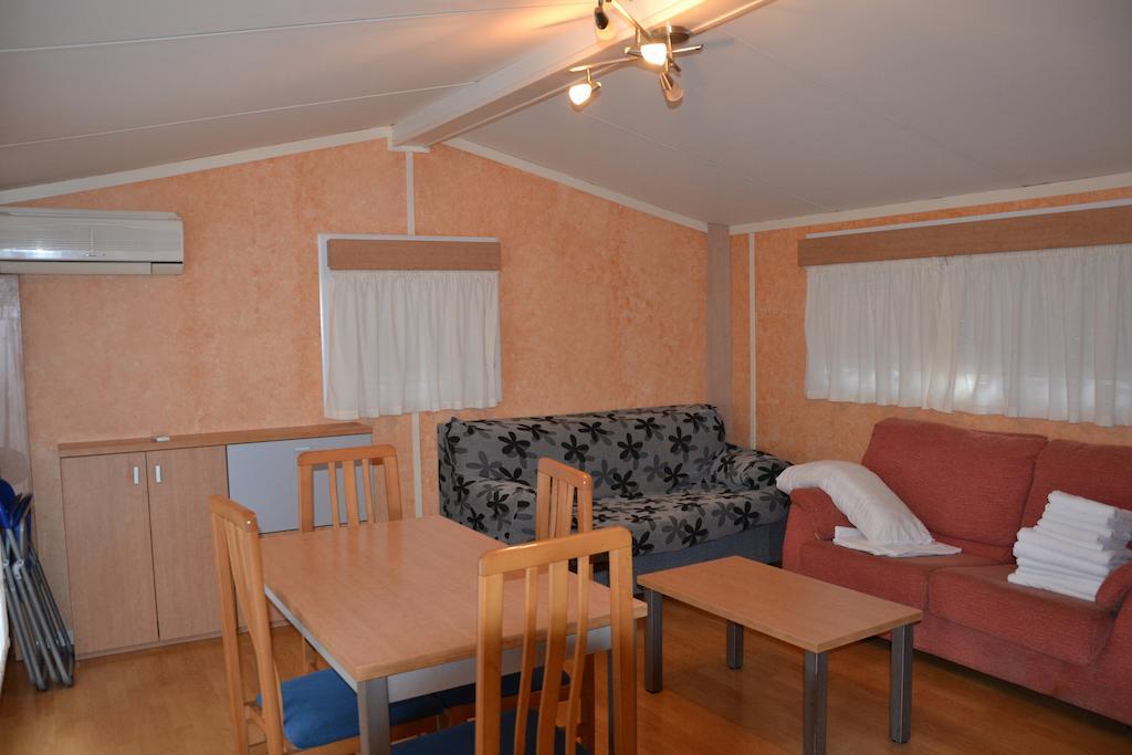 Camping Fuentes Blancas Burgo Exteriér fotografie