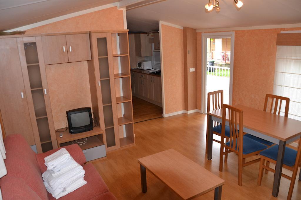 Camping Fuentes Blancas Burgo Pokoj fotografie